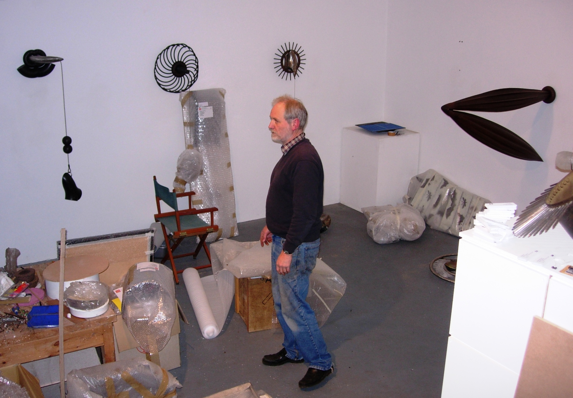 Robert Harding in his sculpture studio, Llantrisant, 26 November 2007